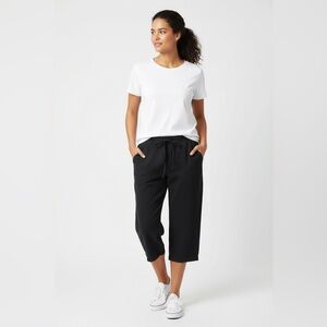 George black  capris size small - U- 17